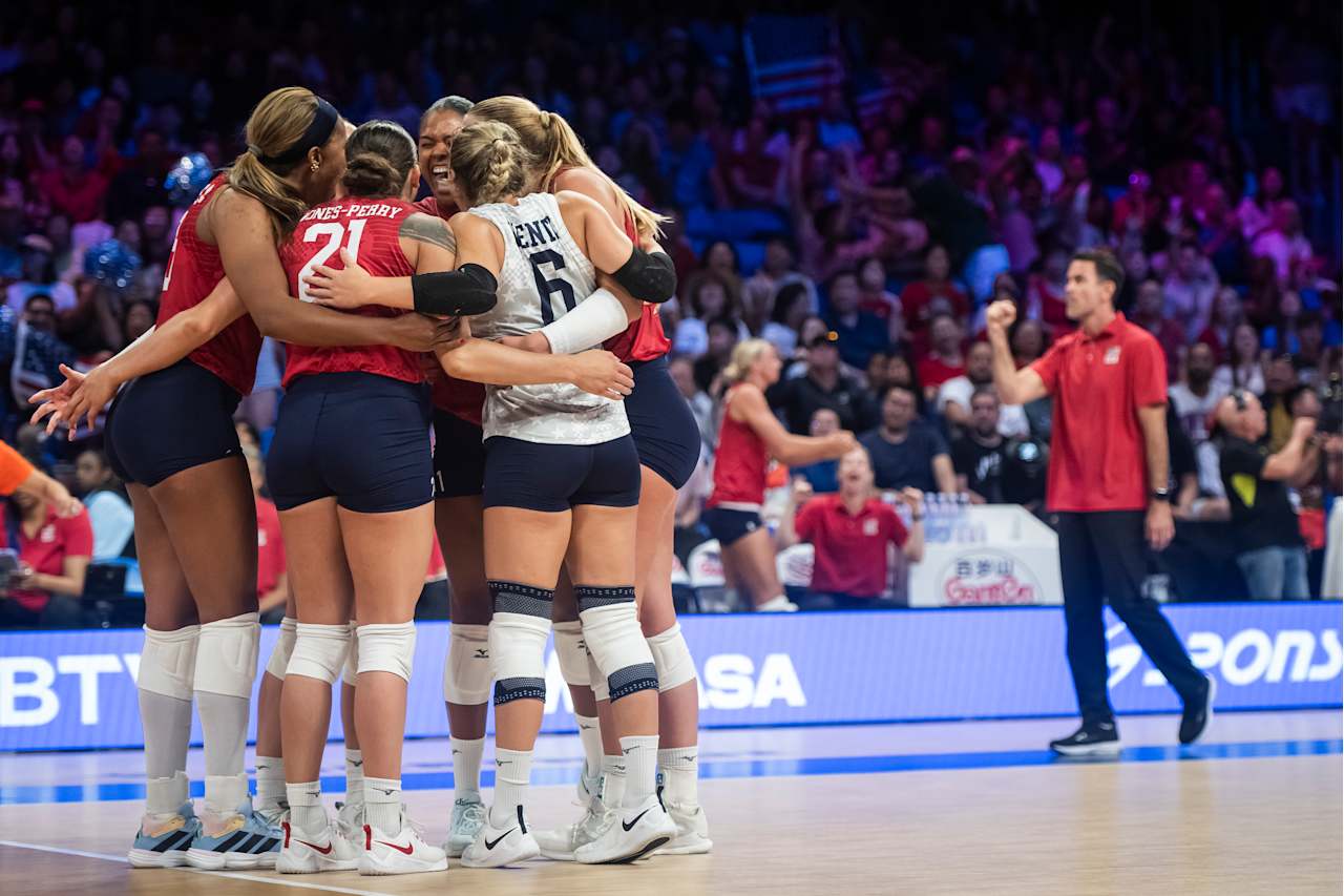 2025USA Advances to VNL Finals.jpg